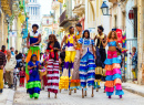 Músicos e dançarinos nas ruas de Havana